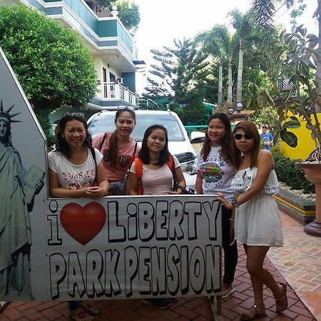 Liberty Park Pension 푸에르토프린세사 외부 사진
